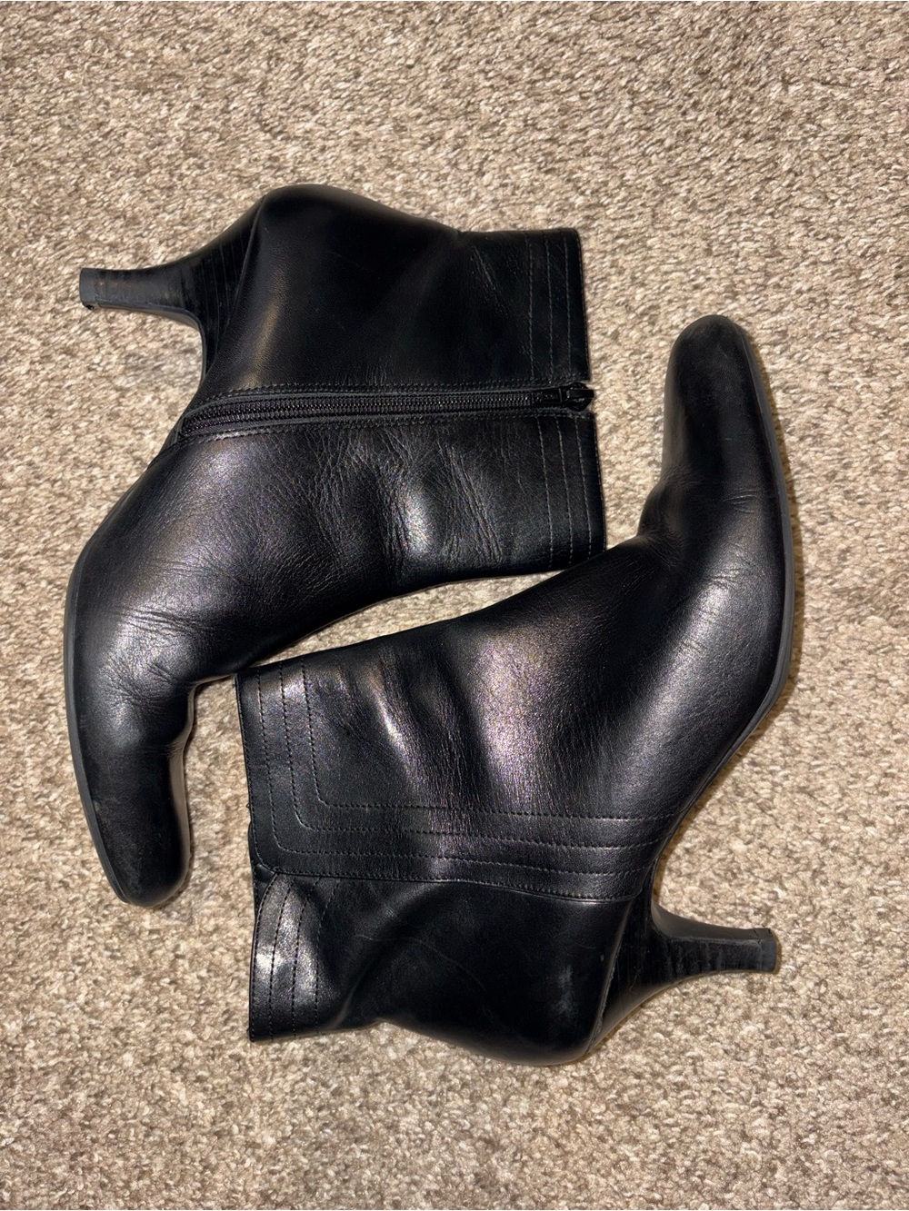 Bandolino Black Leather Pointed Toe Ankle Boots